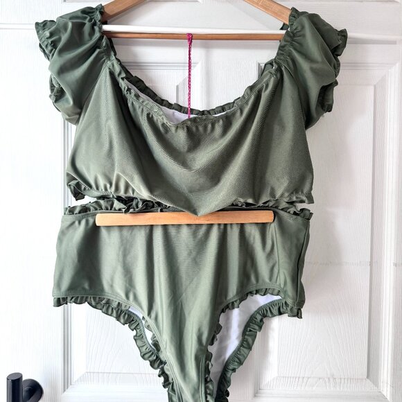 Shein High Waisted Off-Shoulder Two Piece Swimsuit 3XL (US 18) - Picture 2 of 8